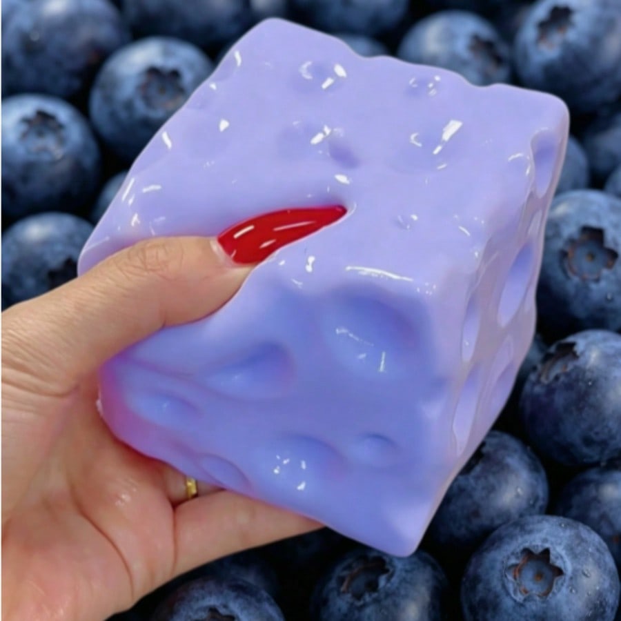Party Games Spy - Mainan Squishy Kue Keju Blueberry Baru